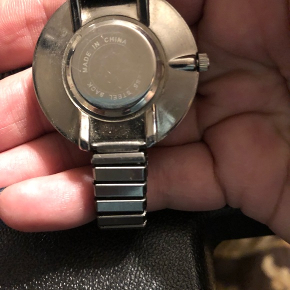 Lady’s Watch - Picture 4 of 5